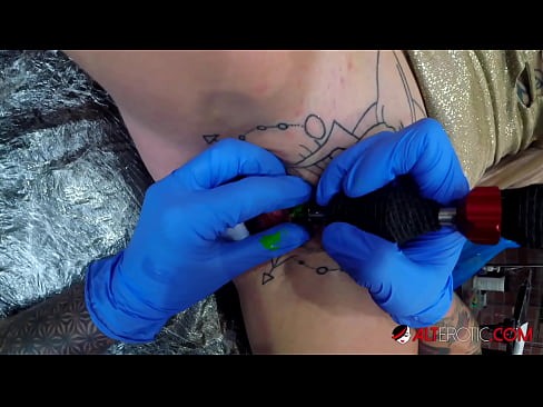 ❤️ tattooed ທີ່ສຸດ Hottie Sully Savage ໄດ້ຮັບ tattoo ສຸດ clitoris ຂອງນາງ ❤️❌ ຮູບໂປ້ທາງຮູທະວານ ທີ່ lo.xxxnd-com.ru ❌❤